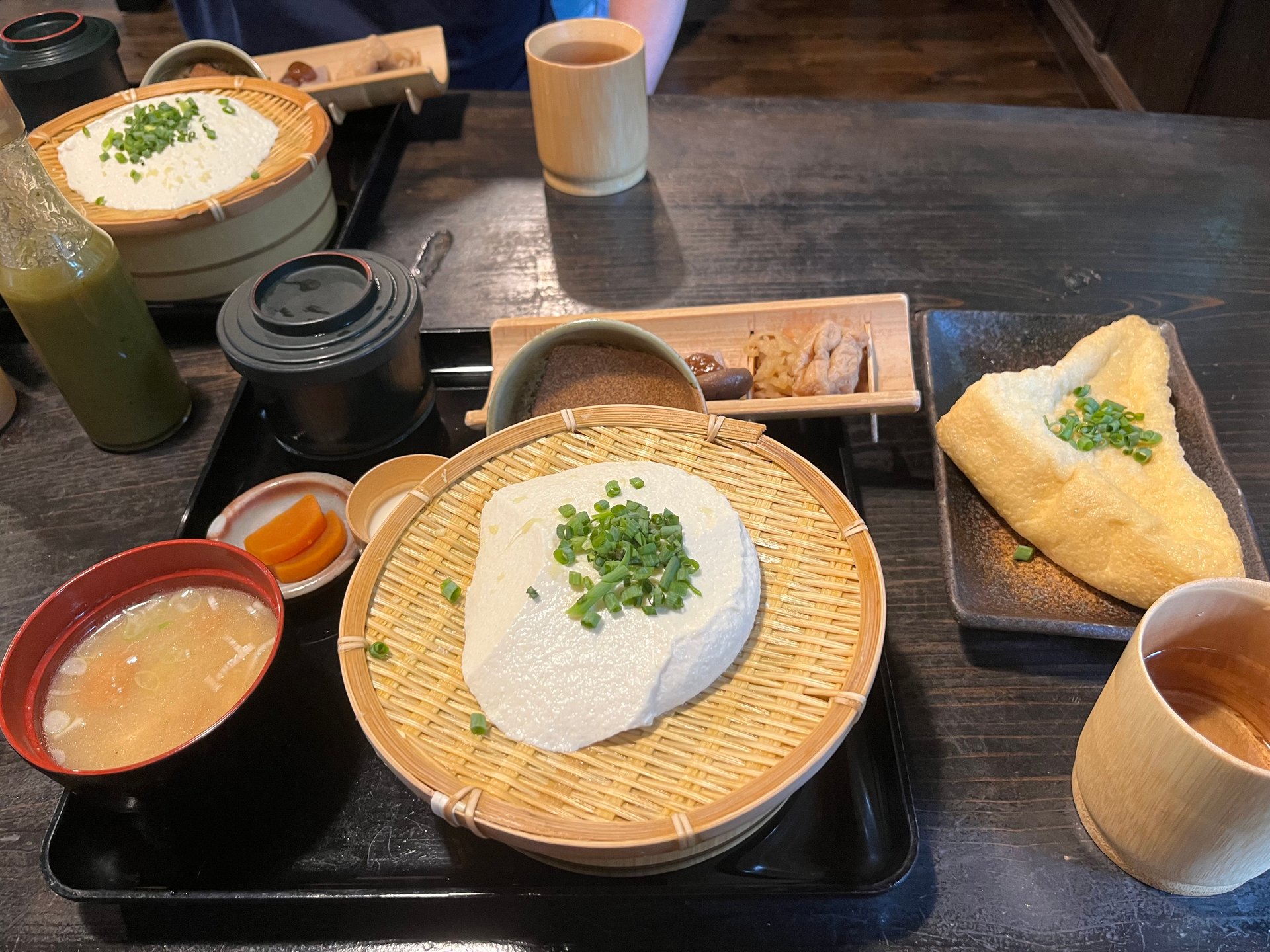 岡本とうふ店